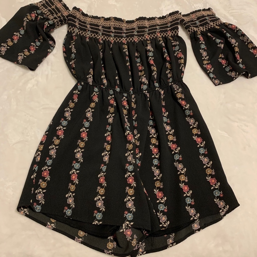 Adorable Flowy Romper 🌸